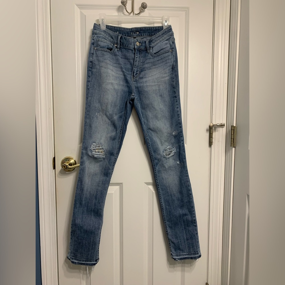 White House Black Market The Slim Fit Sequin Ripped Knee Jeans Size 4